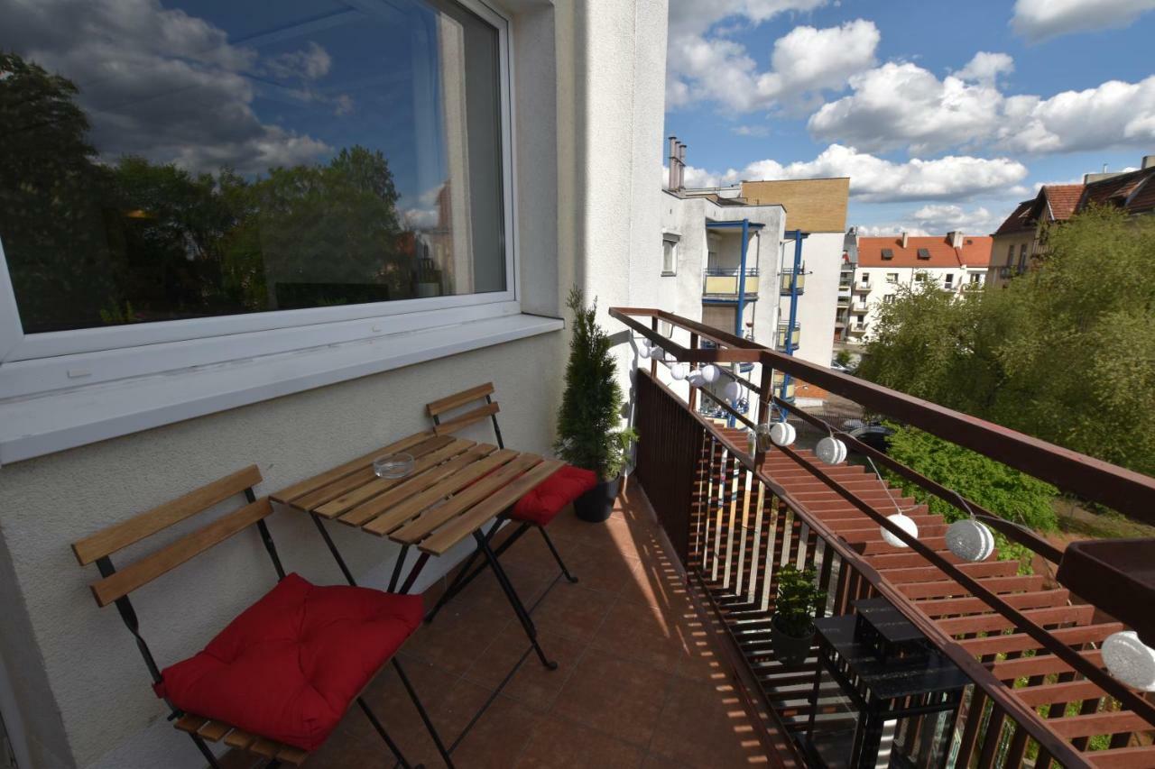 Apartament Rosso Apartment Torun Luaran gambar